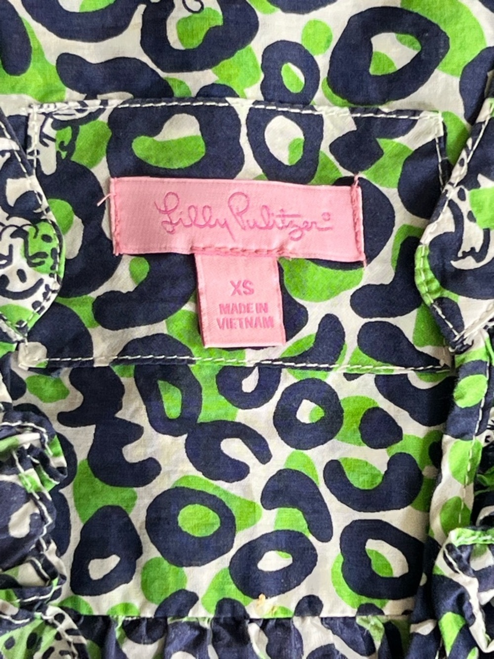 Lilly Pulitzer Vivi Peasant Top in the Thrill of the Chaise leopard print - XS - Picture 8 of 12